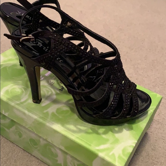 Heels - Picture 2 of 5